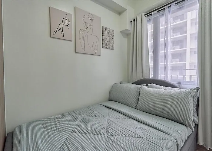 Moa Shorescape Life With Wifi Apartment Manila